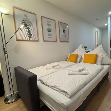 Duha Homes - 1 Apartment, Kueche, Self-check-in, Stellplatz * Ingolstadt