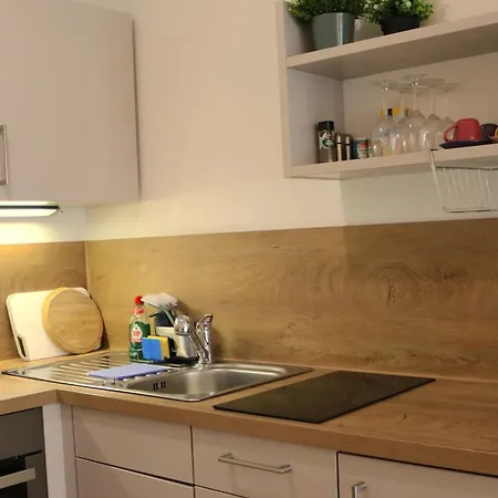 Dutti's - 1 Apartment, Kueche, Self-check-in, Stellplatz